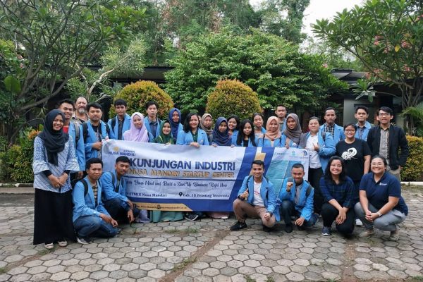 Kunjungan ke Laboratorium Innovesia – STMIK Nusa Mandiri